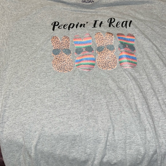 Tops - Easter shirt Peepin’ It Real gray 22” pit to pit ~ 24-25 length